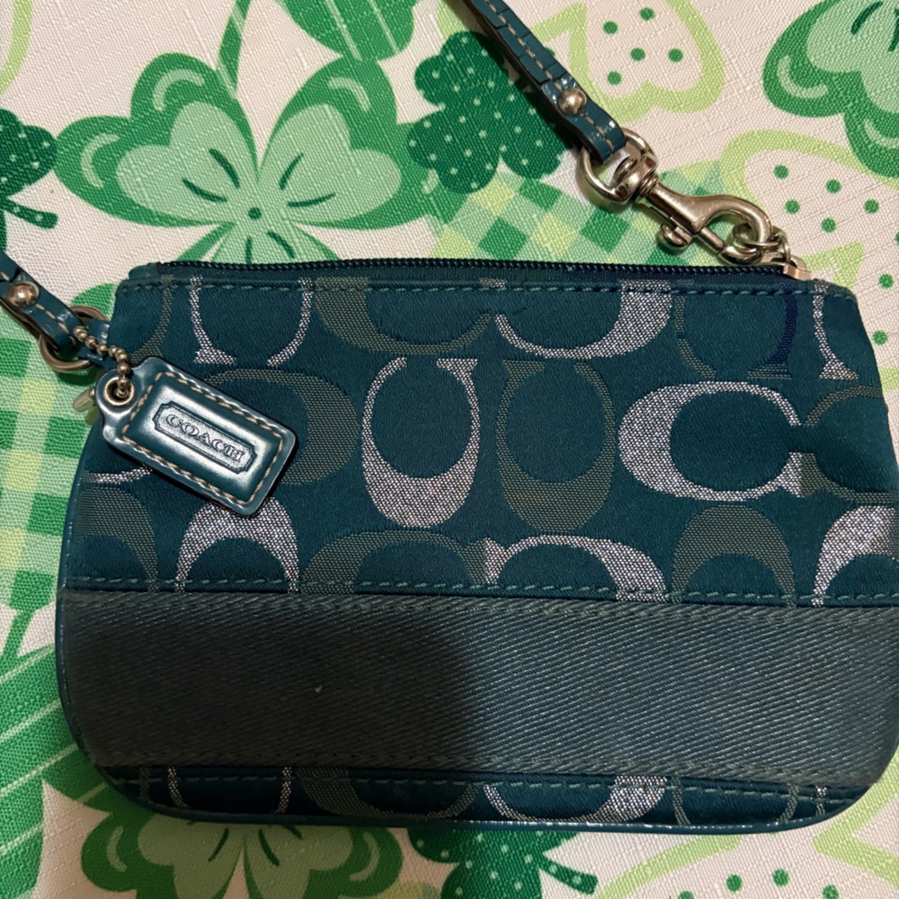 Coach wristlet - Picture 3 of 4